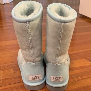 Women’s short ugg boots